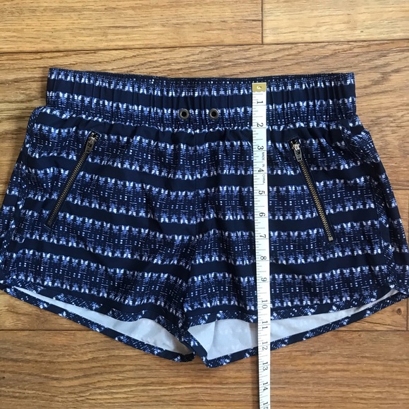 Athleta ikat sway shorts - Picture 10 of 11